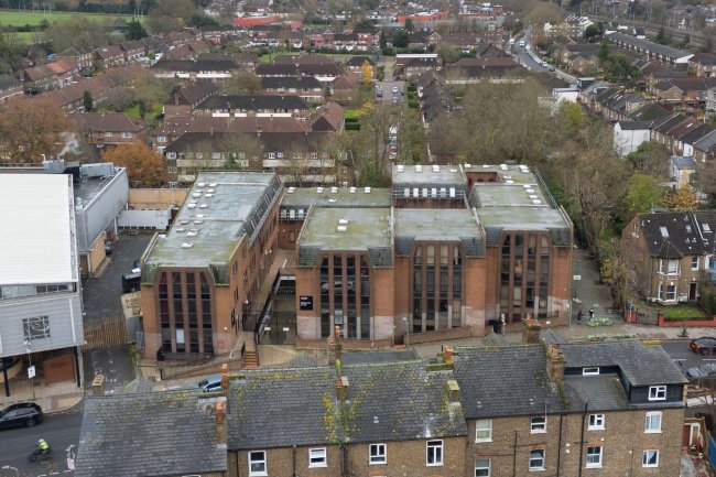 Ivy Hall, 100-102 Cricklewood Ln, London NW2 2DQ 9