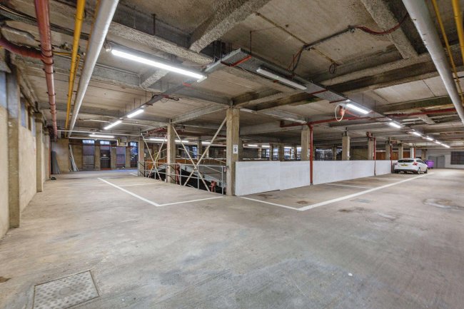 Ivy Hall, 100-102 Cricklewood Ln, London NW2 2DQ 9