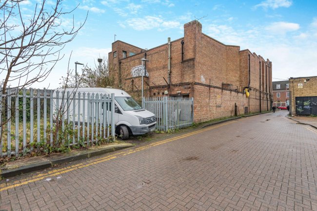 48 Green Street, Gillingham ME7 1XA 42