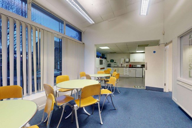 33 Giesbach Road, London N19 3DA 1