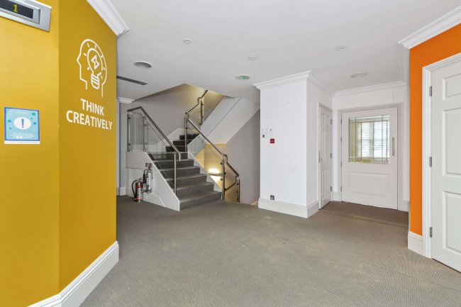 76 Crown Road, Twickenham, TW1 3EU 46