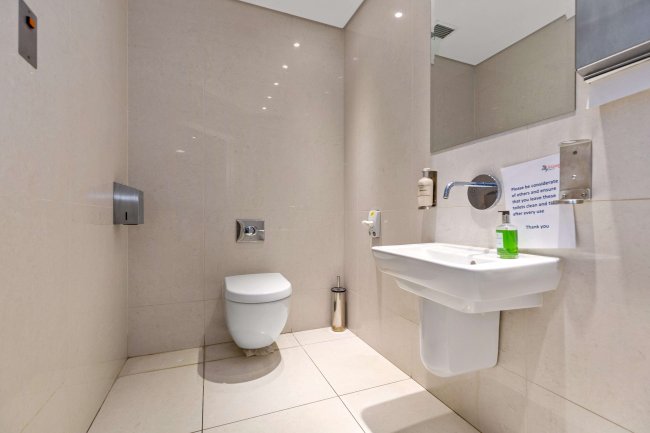 76 Crown Road, Twickenham, TW1 3EU 46