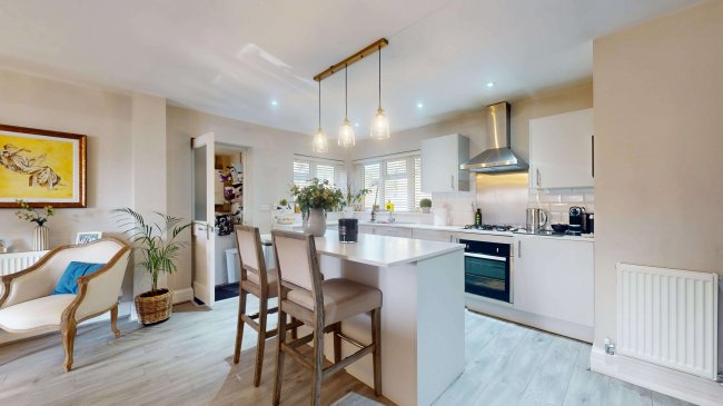 West Lodge, London Road, Bagshot, Surrey, GU19 5HZ 2