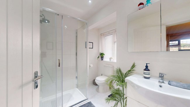 West Lodge, London Road, Bagshot, Surrey, GU19 5HZ 2