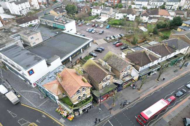 212A & 212B Selhurst Road, South Norwood, London, SE25 6XU 5
