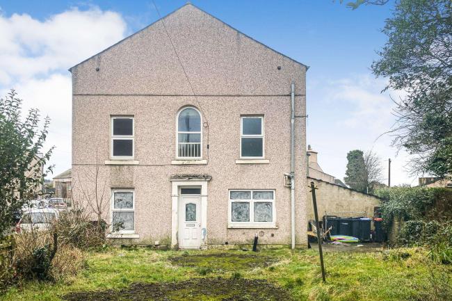 6 The Crescent, Cleator Moor, Cumbria, CA25 5QL 5
