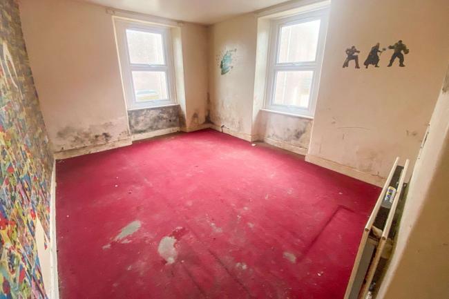 6 The Crescent, Cleator Moor, Cumbria, CA25 5QL 5