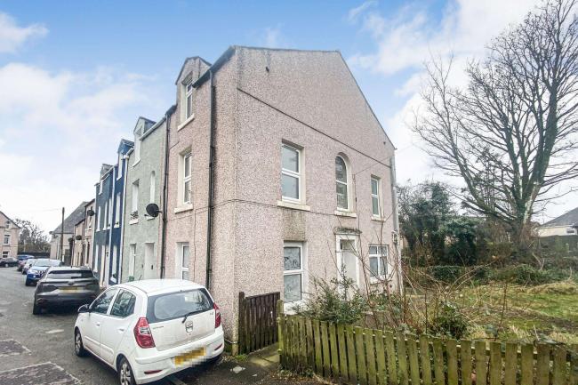 6 The Crescent, Cleator Moor, Cumbria, CA25 5QL 5