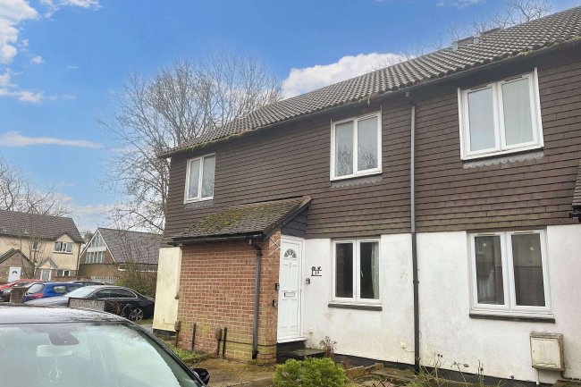 29 New Garden Drive, West Drayton, UB7 7JB 4