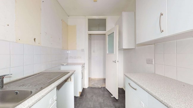 Flat 13, C Block Peabody Estate, Vauxhall Bridge Road, Westminster, London SW1V 1TD 6