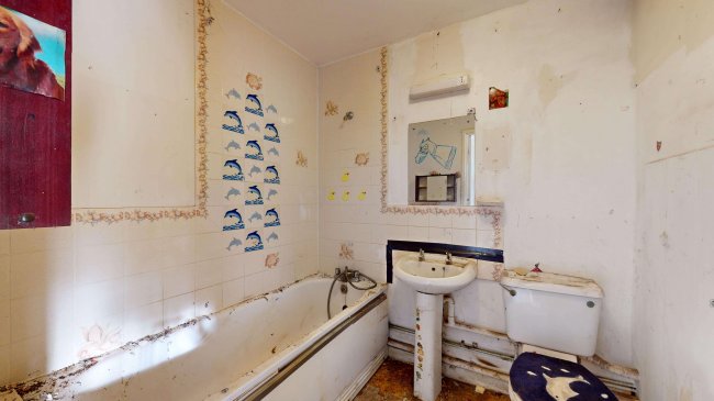 61 Orange Grove, Leytonstone, London, E11 4LL 3