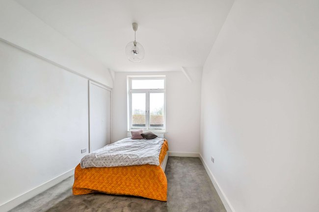 Lower Birtley, Grayswood Road, Surrey, GU27 2DL 6