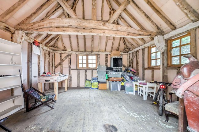 Lower Birtley, Grayswood Road, Surrey, GU27 2DL 6