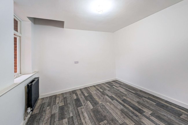 Lower Birtley, Grayswood Road, Surrey, GU27 2DL 6