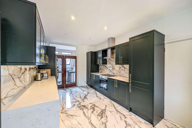 Lower Birtley, Grayswood Road, Surrey, GU27 2DL 6