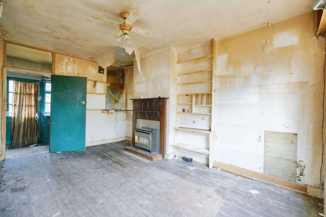 2 The Square, Harborne, Birmingham, B17 9EH 1