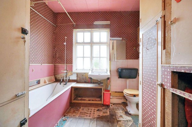 2 The Square, Harborne, Birmingham, B17 9EH 1