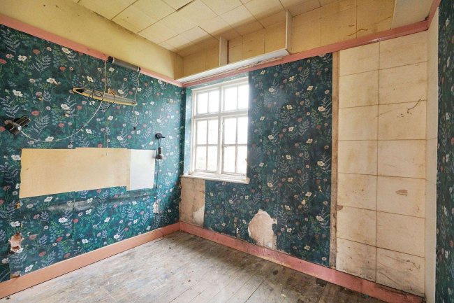 2 The Square, Harborne, Birmingham, B17 9EH 1