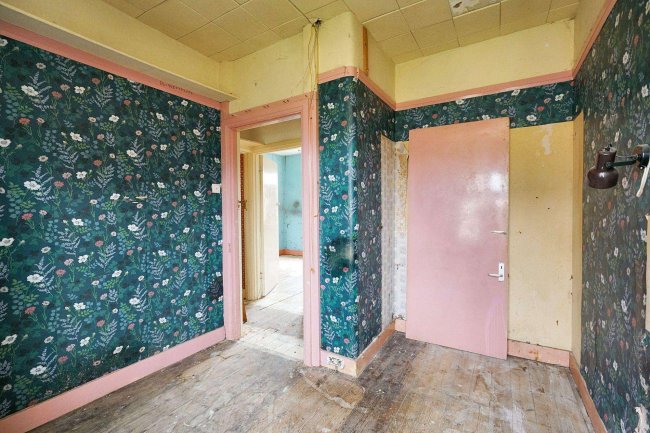 2 The Square, Harborne, Birmingham, B17 9EH 1