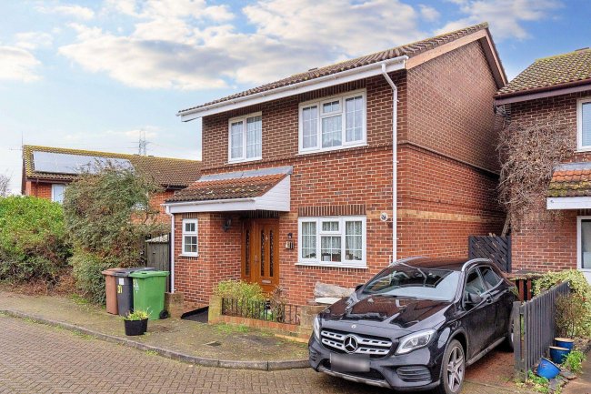 31 Waterhall Close, Walthamstow, London, E17 5PS 8