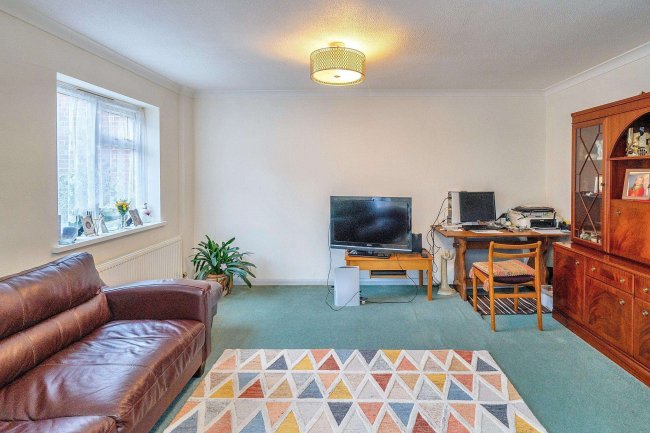 31 Waterhall Close, Walthamstow, London, E17 5PS 8