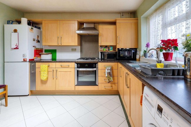 31 Waterhall Close, Walthamstow, London, E17 5PS 8