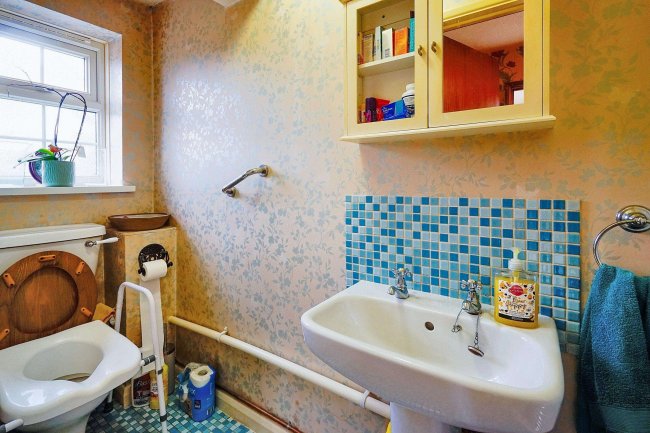 31 Waterhall Close, Walthamstow, London, E17 5PS 8