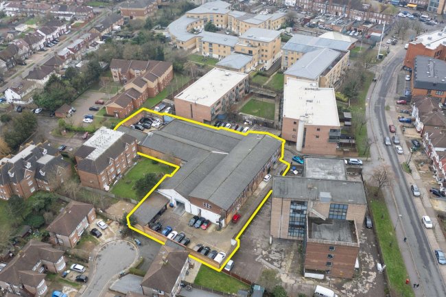 Elmgrove Road, Harrow, HA1 2ED 4
