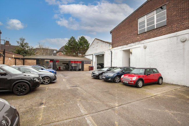 Elmgrove Road, Harrow, HA1 2ED 4