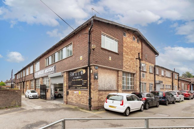 Elmgrove Road, Harrow, HA1 2ED 4