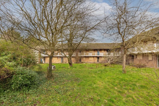 2-48 Heron Crescent, Sidcup, DA14 6RT 6