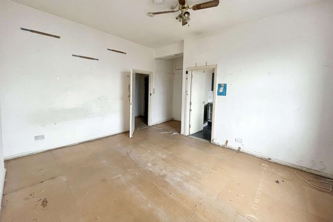 Flat 10, 62-64 West Cromwell Road, Earls Court, London, SW5 9QS 10