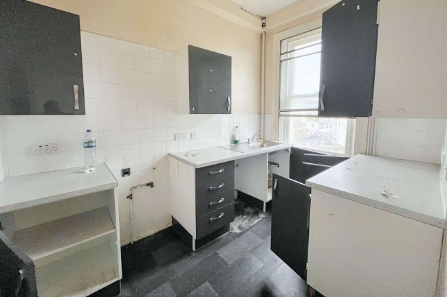 Flat 10, 62-64 West Cromwell Road, Earls Court, London, SW5 9QS 10