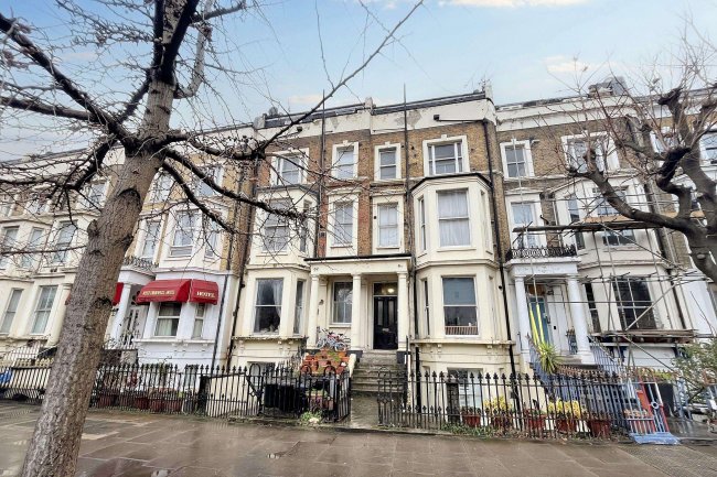 Flat 10, 62-64 West Cromwell Road, Earls Court, London, SW5 9QS 10