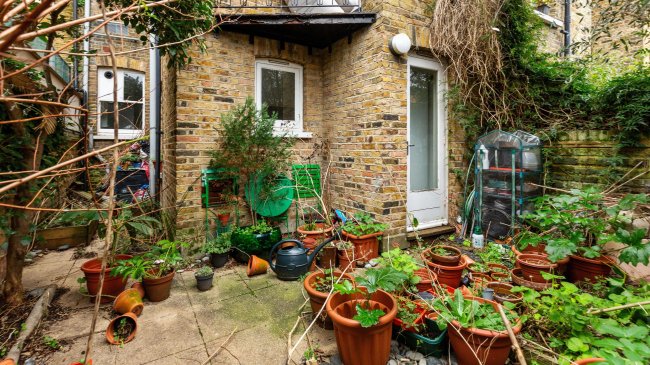 Flat A, 65 Bonnington Square, Vauxhall, London, SW8 1TG 9