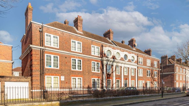 177 Cleverly Estate, Wormholt Road, Shepherds Bush, London, W12 0TD 4