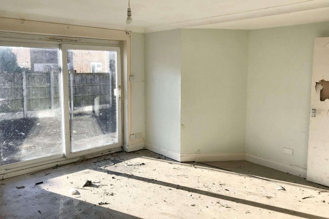 10 Buckerills, Pitsea, Basildon, Essex, SS13 3EP 10