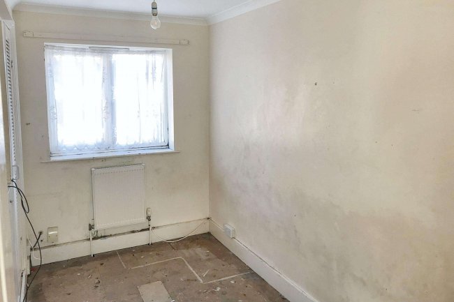 10 Buckerills, Pitsea, Basildon, Essex, SS13 3EP 10