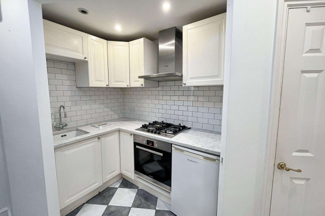 208A King Street, Hammersmith, London, W6 0RA 2