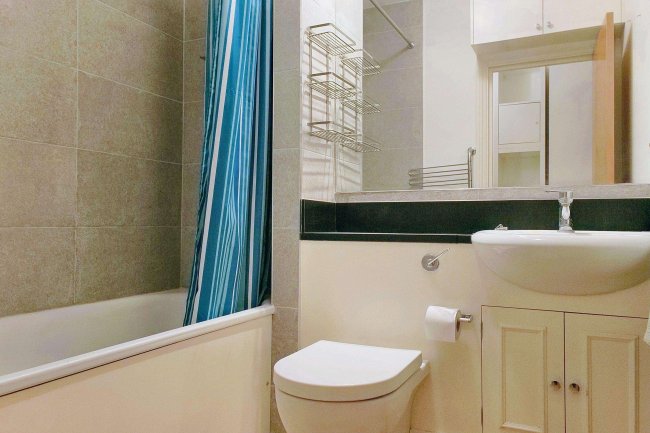 Flat 18 Aegon House, 13 Lanark Square, Isle Of Dogs, London, E14 9QD 4