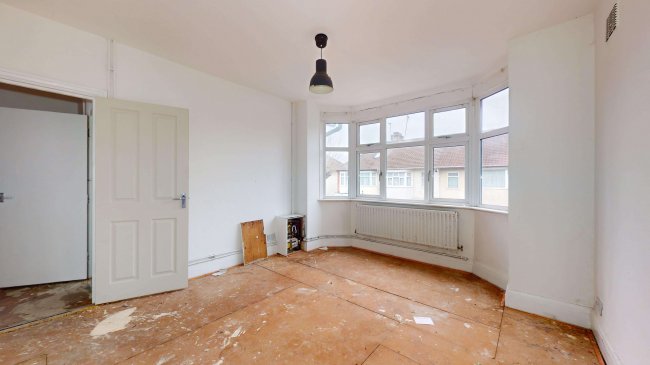 First Floor Flat, 2 Harold Road, Park Royal, London, NW10 7BE 8