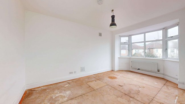 First Floor Flat, 2 Harold Road, Park Royal, London, NW10 7BE 8