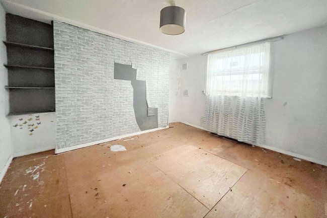 Flat 15, 62-64 West Cromwell Road, Earls Court, London SW5 9QS 8