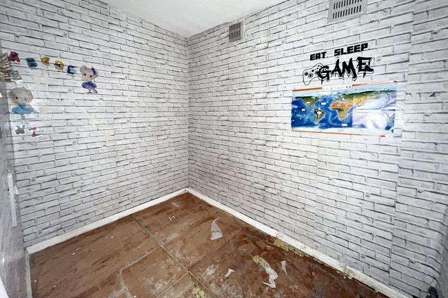 Flat 15, 62-64 West Cromwell Road, Earls Court, London SW5 9QS 8