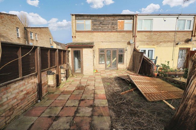 32 Wimbish End, Pitsea, Basildon, Essex, SS13 3PD 5