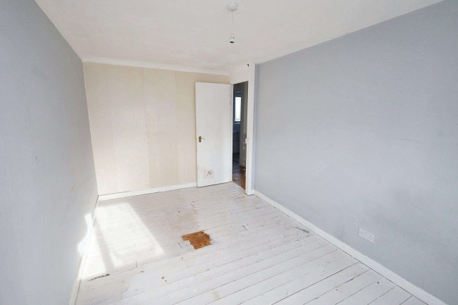 32 Wimbish End, Pitsea, Basildon, Essex, SS13 3PD 5