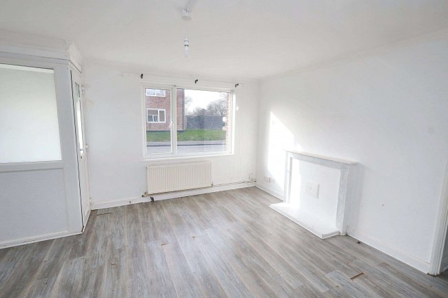 49 Butneys, Basildon, SS14 2DJ 9