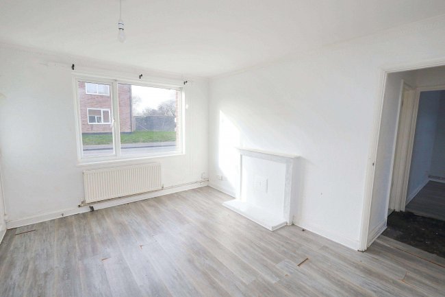 49 Butneys, Basildon, SS14 2DJ 9