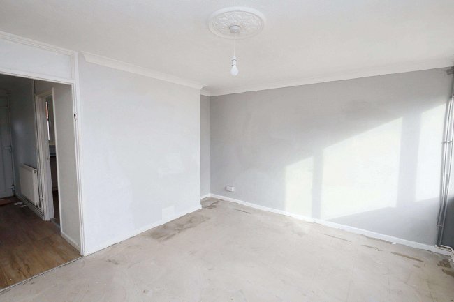 23 Delimands, Basildon, Essex, SS15 5BB 5