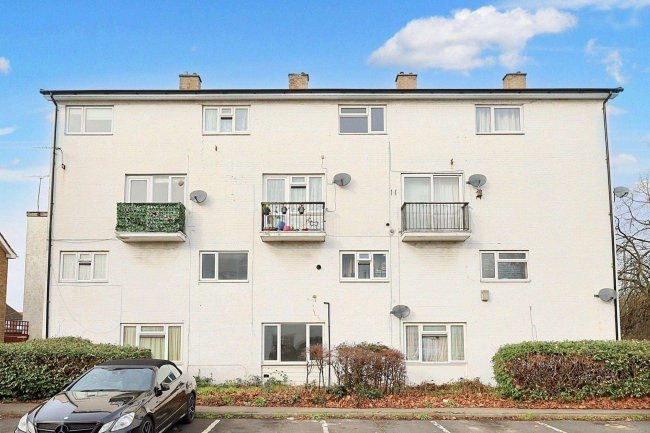 23 Delimands, Basildon, Essex, SS15 5BB 5